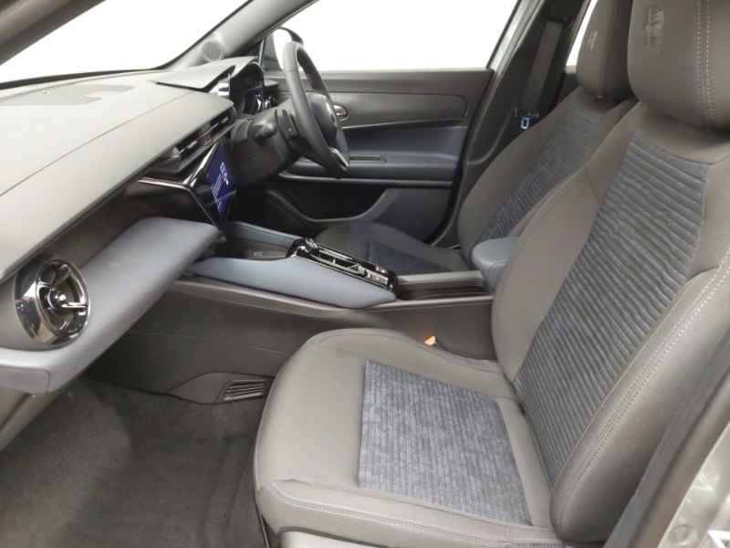 Used Alfa Romeo Junior 2025 for sale - 76543184: Photo 5