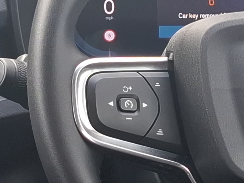 Used Volvo XC40 2024 for sale - 76233575: Photo 10