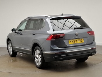 Used Volkswagen Tiguan Allspace 2023 for sale - 79126984: Photo