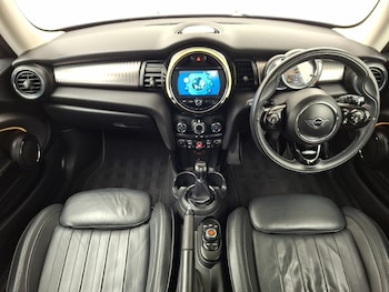 Used MINI Hatch 2019 for sale - 79356298: Photo