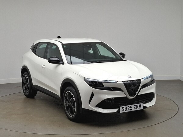 Used Alfa Romeo Junior 2025 for sale - 75326221: Photo 1