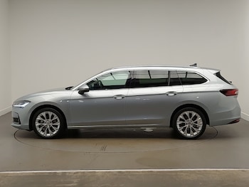 Used Skoda Superb 2024 for sale - 75496175: Photo