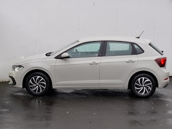 Used Volkswagen Polo 2023 for sale - 76974994: Photo