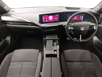 Used Vauxhall Astra 2025 for sale - 77623005: Photo