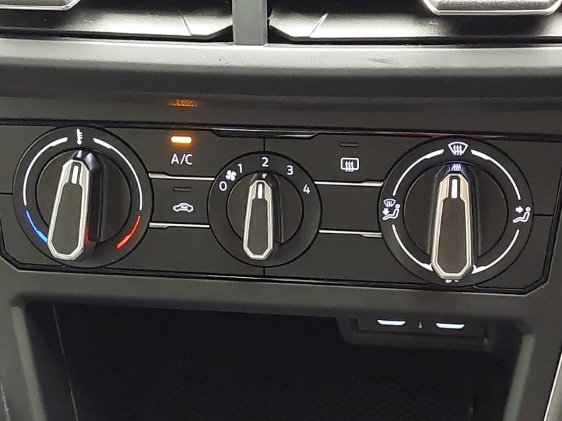 Used Volkswagen Polo 2023 for sale - 77214079: Photo 14