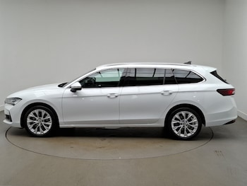 Used Skoda Superb 2024 for sale - 75501021: Photo