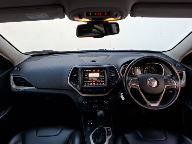 Used Jeep Cherokee 2017 for sale - 76779513: Photo 2