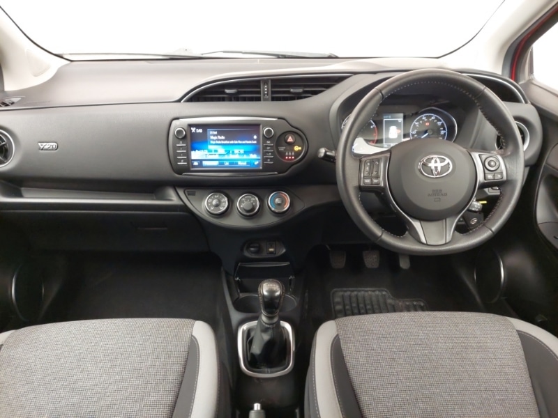Used Toyota Yaris 2020 for sale - 77947453: Photo 2