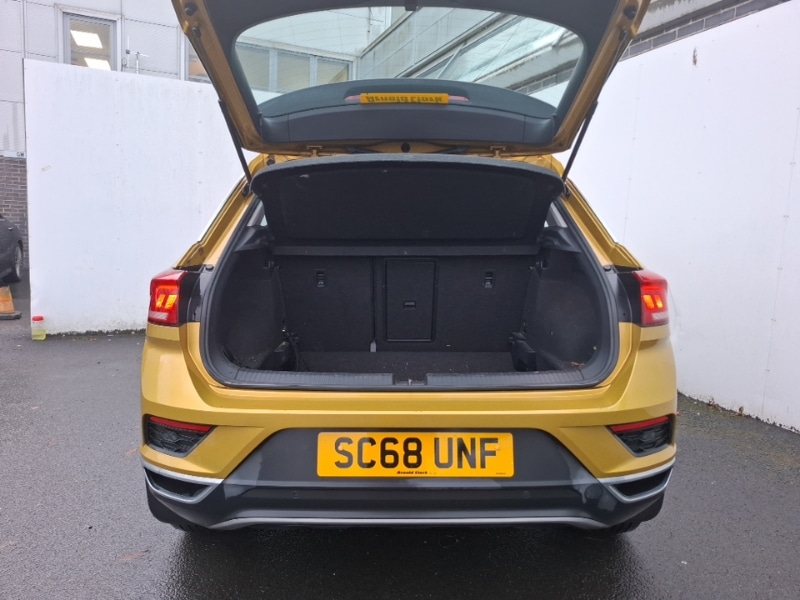 Used Volkswagen T-Roc 2018 for sale - 76331540: Photo 8