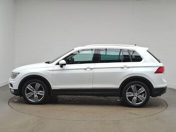 Used Volkswagen Tiguan 2017 for sale - 77823005: Photo