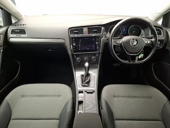 Used Volkswagen Golf 2019 for sale - 78693078: Photo