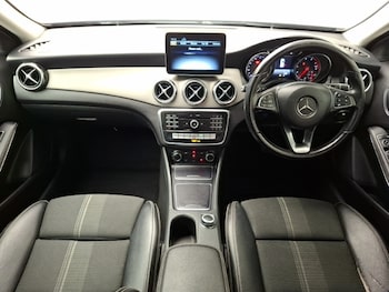 Used Mercedes-Benz GLA 2018 for sale - 78905547: Photo