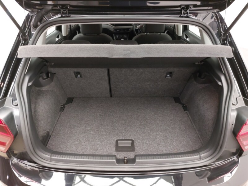 Used Volkswagen Polo 2018 for sale - 77933249: Photo 8