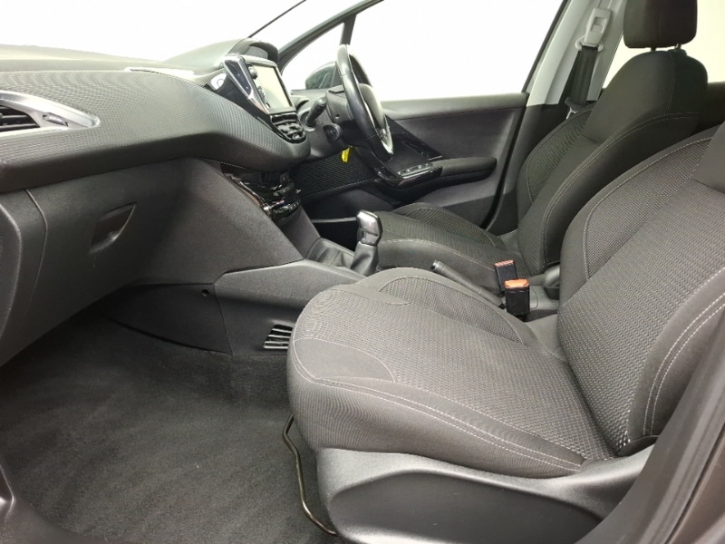 Used Peugeot 208 2019 for sale - 78040876: Photo 5