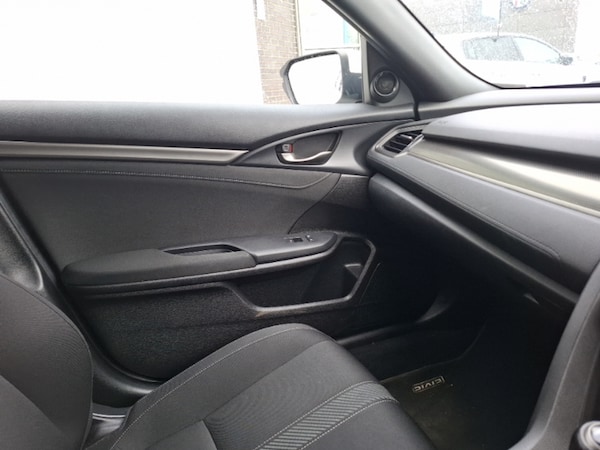 Used Honda Civic 2019 for sale - 76195434: Photo 18