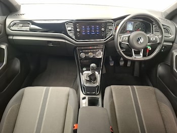 Used Volkswagen T-Roc 2021 for sale - 78669801: Photo