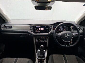 Used Volkswagen T-Roc 2020 for sale - 76506582: Photo