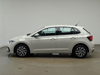 Used Volkswagen Polo 2024 for sale - 79597981: Photo