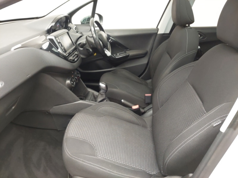 Used Peugeot 208 2016 for sale - 77086727: Photo 5