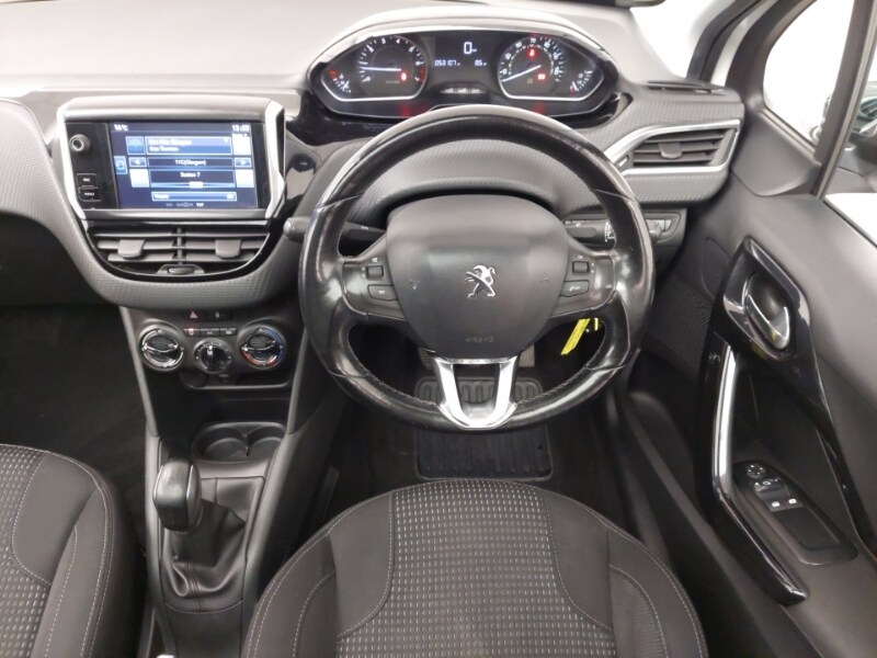 Used Peugeot 208 2016 for sale - 77086727: Photo 7