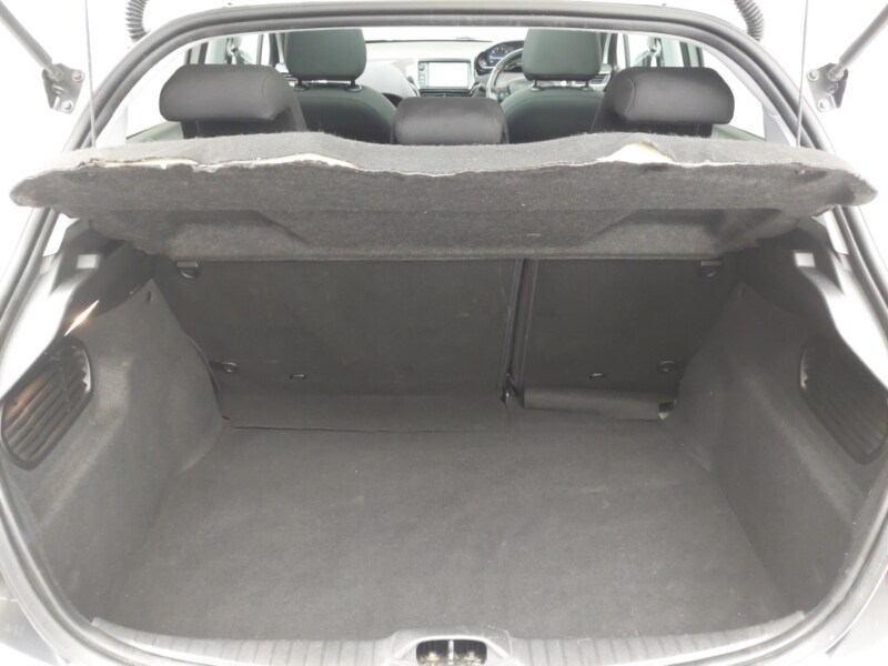 Used Peugeot 208 2016 for sale - 77086727: Photo 8