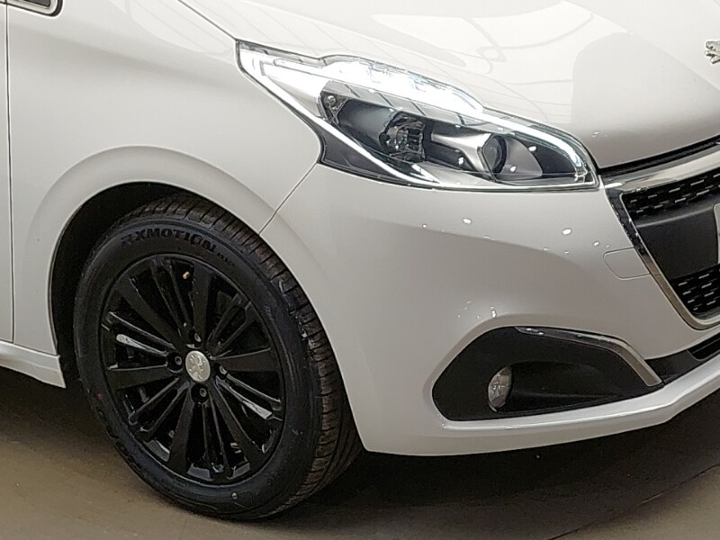 Used Peugeot 208 2016 for sale - 77086727: Photo 9