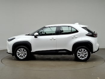 Used Toyota Yaris Cross 2023 for sale - 79235307: Photo