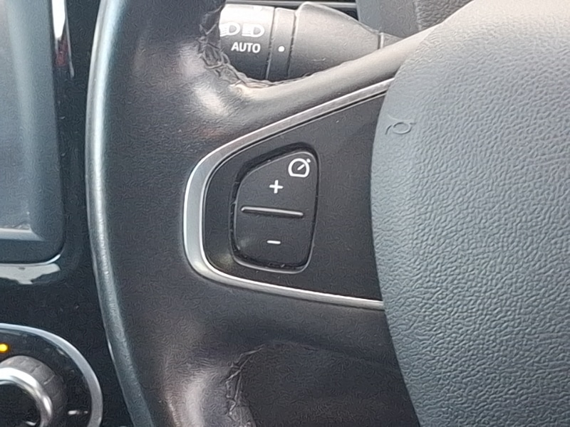 Used Renault Captur 2017 for sale - 76834033: Photo 10