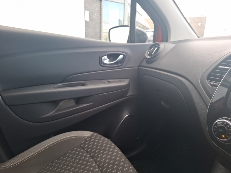 Used Renault Captur 2017 for sale - 76834033: Photo 19