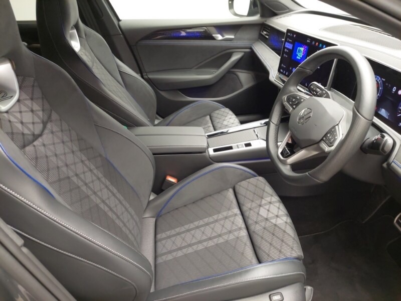 Used Volkswagen Passat 2025 for sale - 77265127: Photo 13