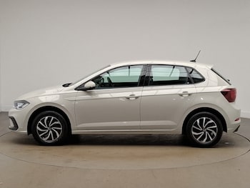 Used Volkswagen Polo 2024 for sale - 77623012: Photo