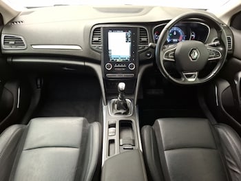 Used Renault Megane 2017 for sale - 76325688: Photo 2