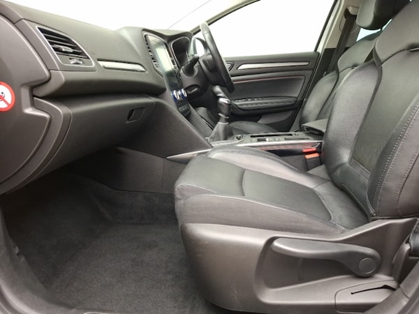 Used Renault Megane 2017 for sale - 76325688: Photo 5