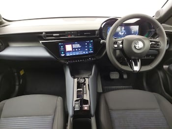 Used Alfa Romeo Junior 2025 for sale - 77010829: Photo