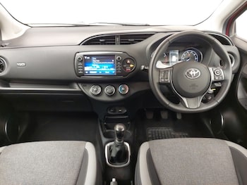 Used Toyota Yaris 2020 for sale - 77907412: Photo