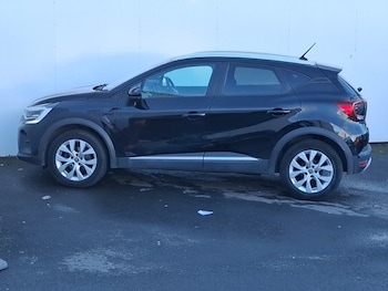 Used Renault Captur 2020 for sale - 76420836: Photo