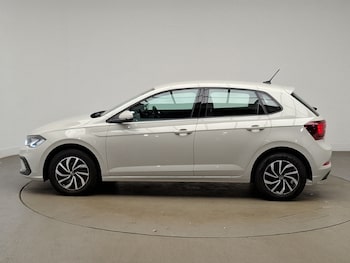 Used Volkswagen Polo 2024 for sale - 79218432: Photo