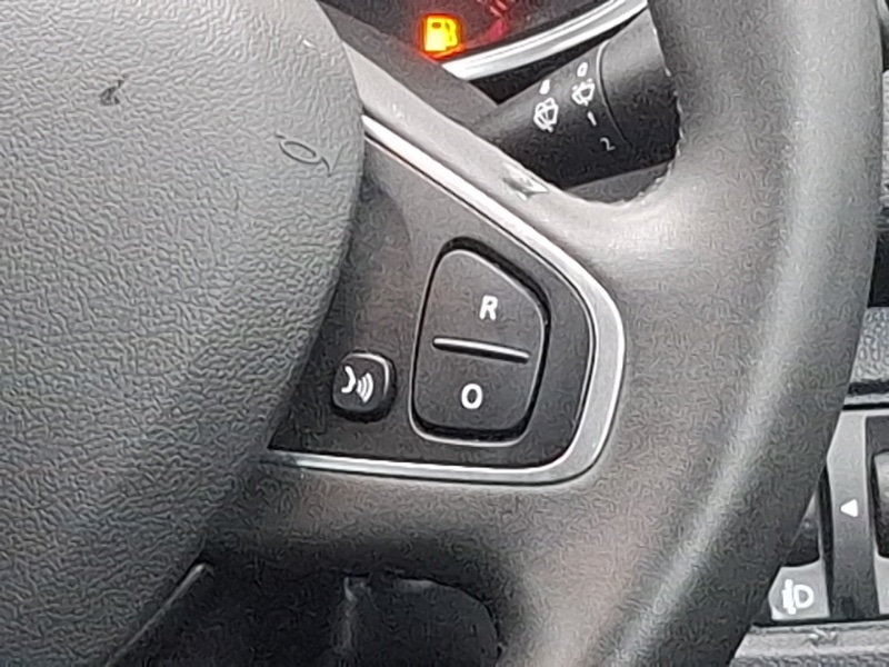 Used Renault Clio 2019 for sale - 76879853: Photo 11