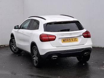 Used Mercedes-Benz GLA 2019 for sale - 76834038: Photo