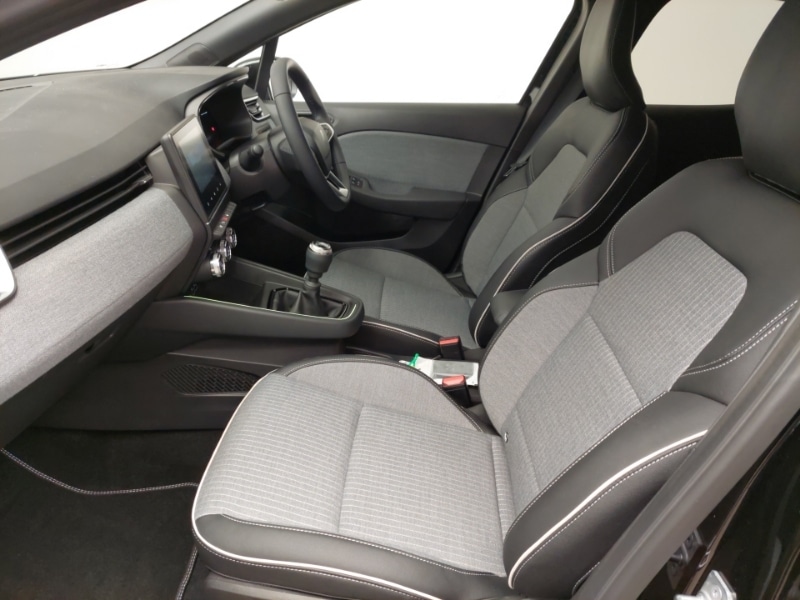 Used Renault Clio 2024 for sale - 77922120: Photo 5