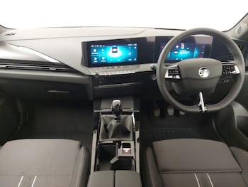 Used Vauxhall Astra 2025 for sale - 76191531: Photo 2