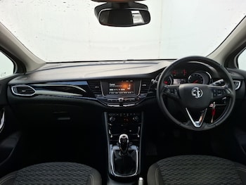Used Vauxhall Astra 2018 for sale - 76208441: Photo 2