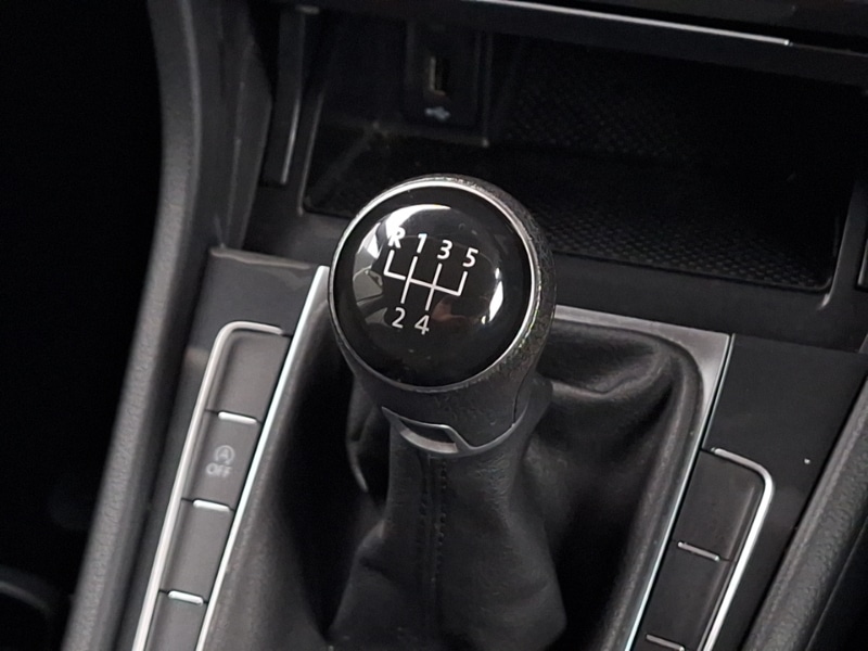 Used Volkswagen Golf 2017 for sale - 76717924: Photo 15