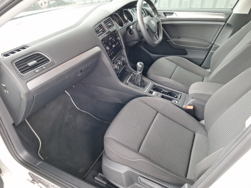 Used Volkswagen Golf 2017 for sale - 76717924: Photo 5