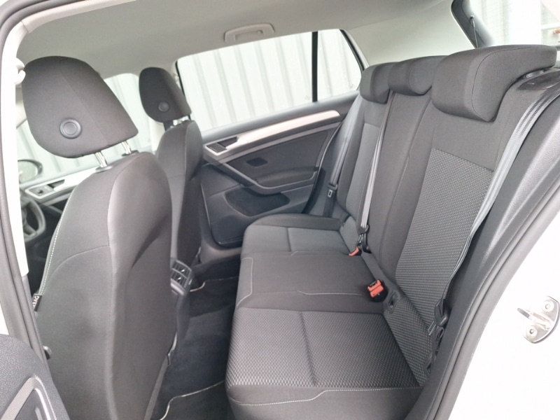 Used Volkswagen Golf 2017 for sale - 76717924: Photo 6