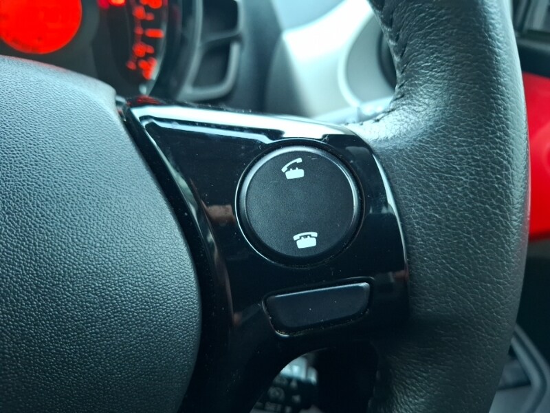 Used Toyota AYGO 2015 for sale - 76800037: Photo 19