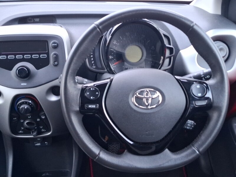 Used Toyota AYGO 2015 for sale - 76800037: Photo 7