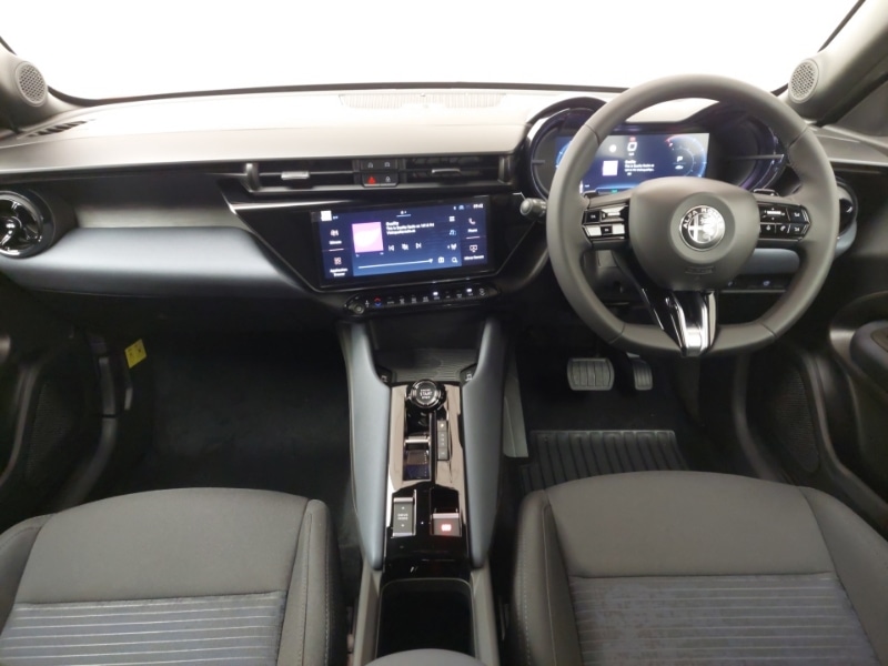 Used Alfa Romeo Junior 2025 for sale - 76763591: Photo 2