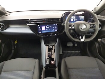 Used Alfa Romeo Junior 2025 for sale - 76763591: Photo