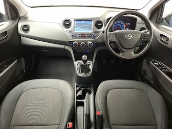 Used Hyundai i10 2019 for sale - 78546293: Photo